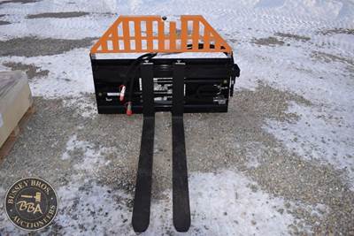 Wolverine HYDRAULIC PALLET FORK ATTACHMENT Fork