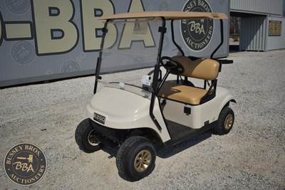 E-Z-GO TXT Utility Cart