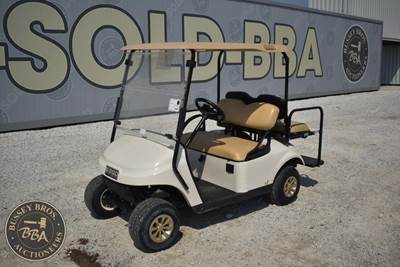 E-Z-GO TXT Utility Cart