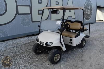 E-Z-GO TXT Utility Cart