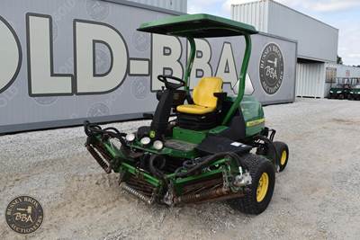 John Deere 8700 Fairway Mower