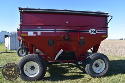 J&M 385SD Gravity Wagon