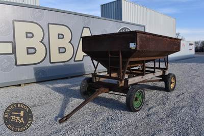 Gravity WagOn On Running Gear, Side Discharge