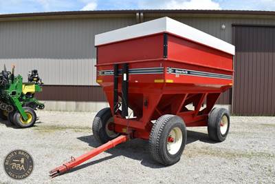 Unverferth 325 Gravity Wagon