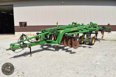 John Deere 2700 Ripper