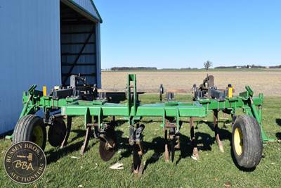 John Deere 915 Ripper