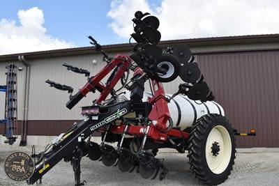 J&M 5016 Liquid Fertilizer Applicator