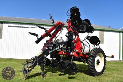 J&M 5016 Liquid Fertilizer Applicator