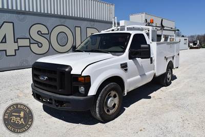 Ford F-350 Mechanic / Service Truck