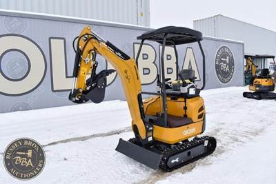 CF Industry QK20R Orops, Gas Engine, Grading Blade, Manual Thumb, Work Light,