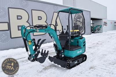 CF Industry MX16R Orops, Gas Engine, Grading Blade, Hydraulic Thumb, Work Light,