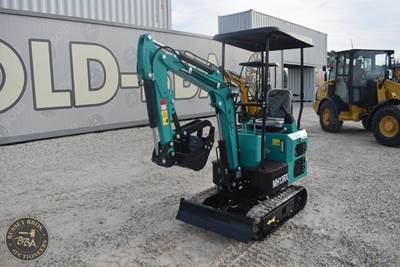 CFG Industrial Mini Excavator Manual Thumb, Grading Blade, Rubber Tracks, Aux