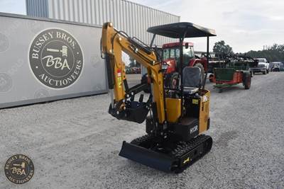 CFG Industrial Mini Excavator Manual Thumb, Grading Blade, Rubber Tracks, Aux