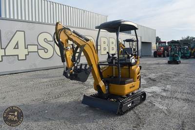 CFG Industrial Mini Excavator Hydraulic Thumb, Grading Blade, Rubber Tracks, Aux