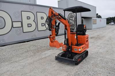 Dig Swift SS15Pro Mini Excavator, Hydraulic Thumb, Grading Blade, Work Lights,