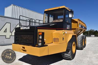 Caterpillar D250E Off-Highway Truck