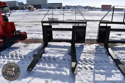 AGT PALLET FORK ATTACHMENT Rotating Pallet Forks