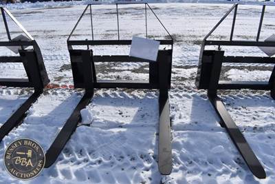 AGT PALLET FORK ATTACHMENT Rotating Pallet Forks