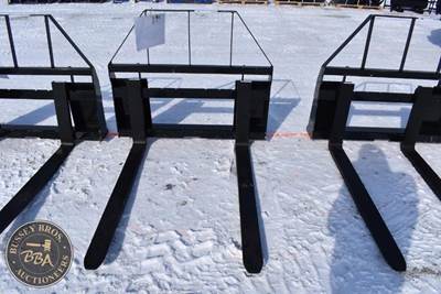 AGT PALLET FORK ATTACHMENT Rotating Pallet Forks