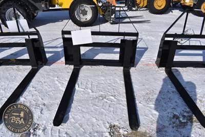 AGT PALLET FORK ATTACHMENT Rotating Pallet Forks