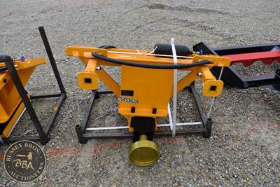 FUTURE POST POUNDER ATTACHMENT Pile Driver