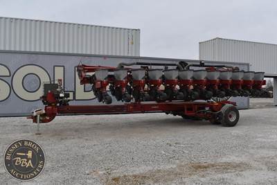 Case IH 1240 Planter / Row Unit