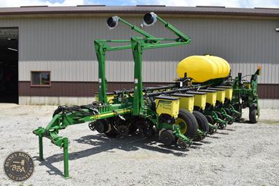 John Deere 1770NT Planter / Row Unit