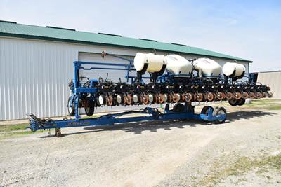 Kinze 3600 Planter / Row Unit