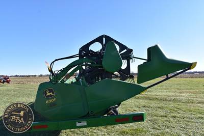 John Deere 630F Platform