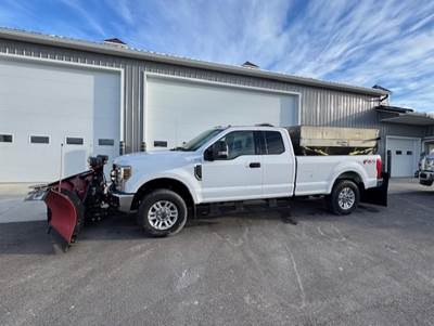 Ford F-250 XLT Plow / Spreader Truck - 383HP