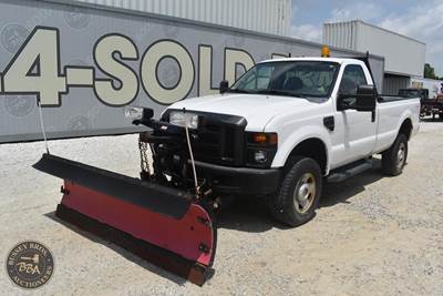 Ford F-350 Plow / Spreader Truck - 305HP