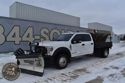 Ford F-550 XL Plow / Spreader Truck - 6 Speed Automatic