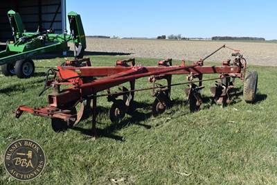 International 720 Plow