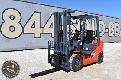 HELI CPYD25-M1H Pneumatic Tire Forklift - 5000lb Capacity, 15ft Lift Height