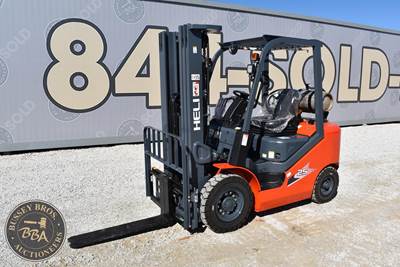 HELI CPYD25-M1H Pneumatic Tire Forklift - 5000lb Capacity, 15ft Lift Height