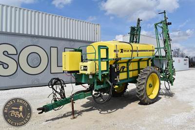 TOP AIR TA1100 Pull-Type Sprayer