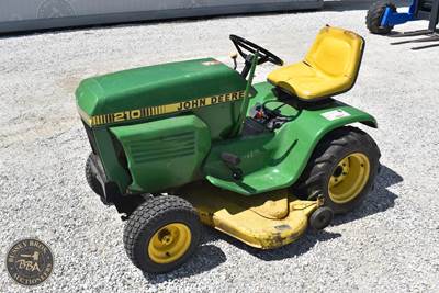 John Deere 210 Riding Lawn Mower