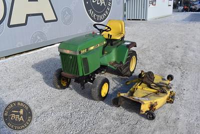 John Deere 322 Riding Lawn Mower