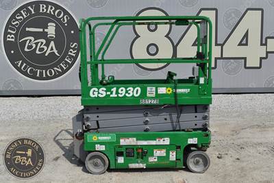 Genie GS-1930 Scissor Lift - 19ft Working Height