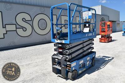 Genie GS-1930 Scissor Lift - 19ft Working Height