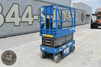 Genie GS-1930 Scissor Lift - 19ft Working Height