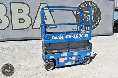 Genie GS-1930 Scissor Lift - 19ft Working Height
