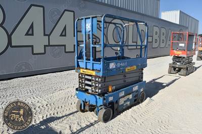 Genie GS-1930 Scissor Lift - 19ft Working Height