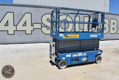 Genie GS-3246 Scissor Lift - 32ft Working Height