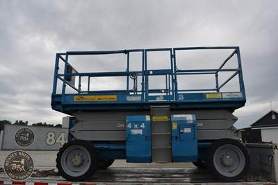 Genie GS-3390RT Scissor Lift - 39ft Working Height