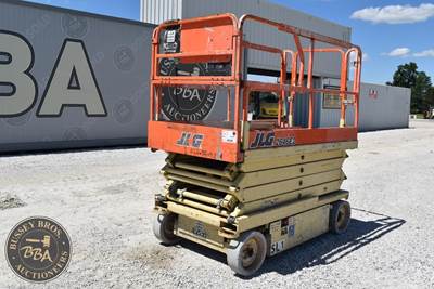 JLG 2646E2 Scissor Lift - 26ft Working Height