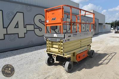 JLG 3246ES Scissor Lift - 32ft Working Height