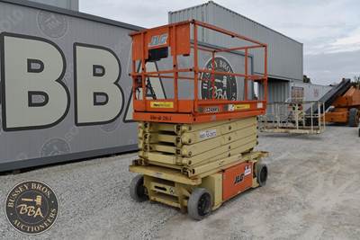 JLG 3248RS Scissor Lift - 32ft Working Height