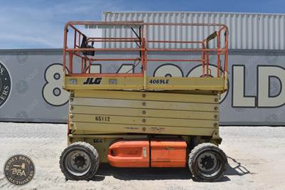 JLG M4069LE Scissor Lift - 40ft Working Height