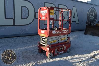MEC 1330SE Scissor Lift
